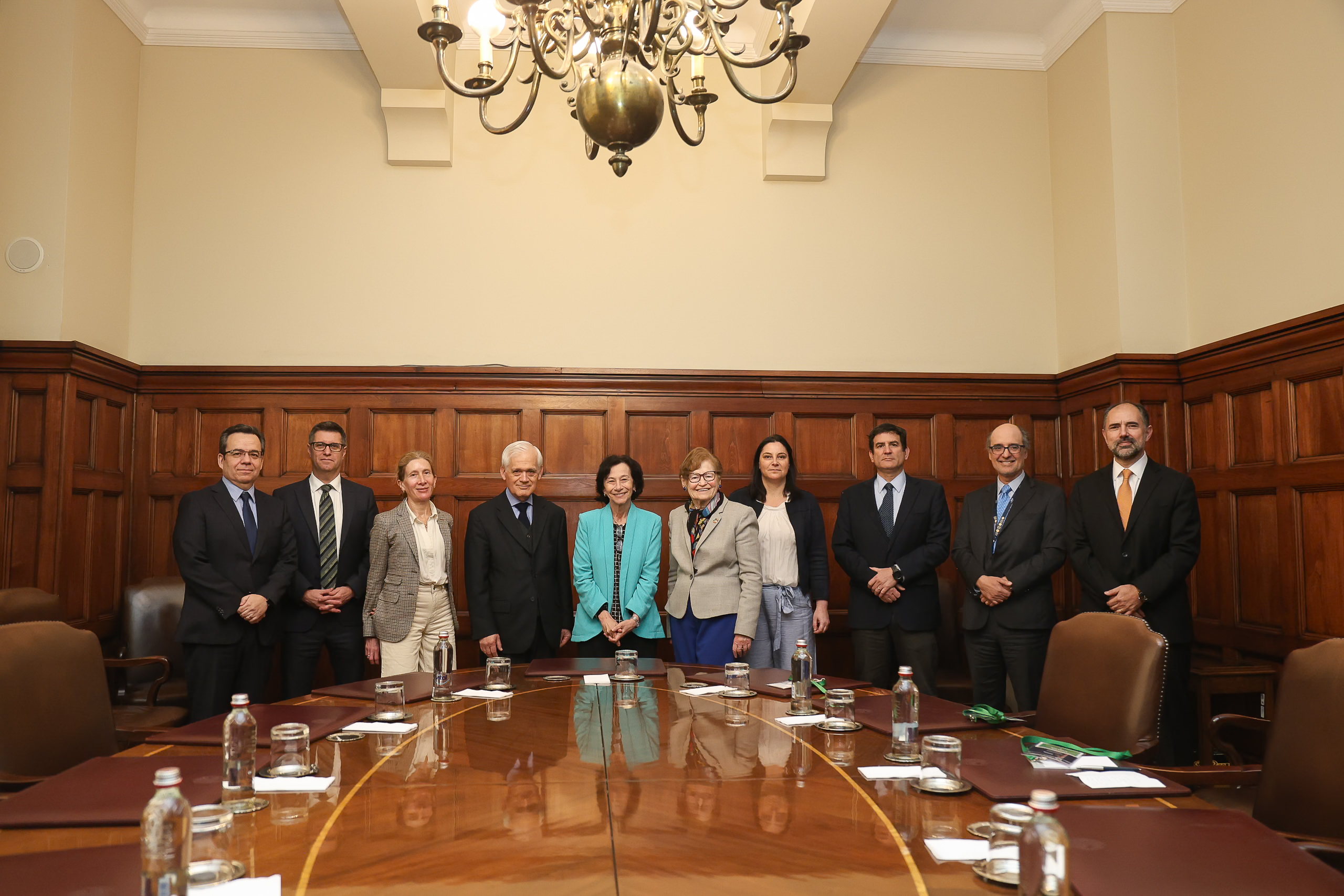 Consejo Fondo Autónomo con Consejo del Banco Central 