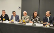 Consejo Directivo del Fondo Autónomo con académicos UAI 