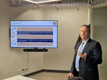 Kevin Cowan presenta IPOM en el Fondo Autónomo 2